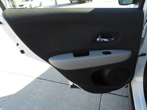 Used 2020 Honda HR-V LX image 22