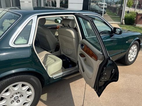Used 1998 Jaguar XJ8 RWD image 26