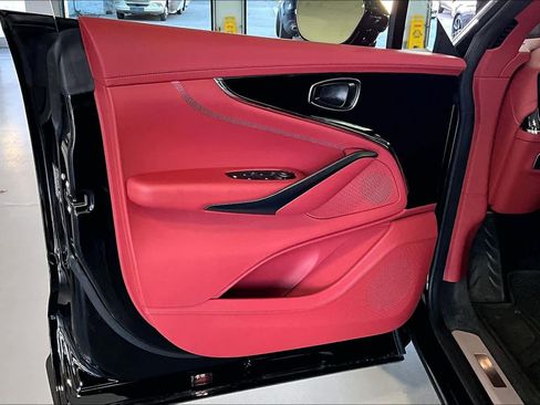 Used 2026 Aston Martin DBX 707 image 22