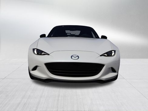 Certified 2025 MAZDA MX-5 Miata Club RWD image 2