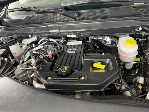 Used 2025 RAM 2500 Limited AWD/4WD image 34