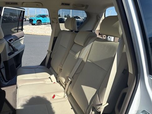 Used 2019 Lexus GX 460 Premium w/ Premium Package image 12