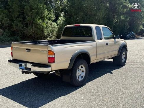 Used 2004 Toyota Tacoma PreRunner image 10