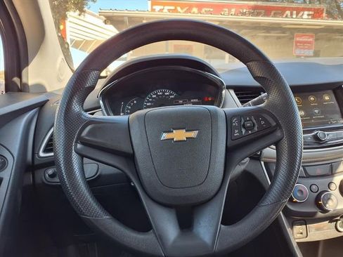 Used 2019 Chevrolet Trax LS FWD image 20