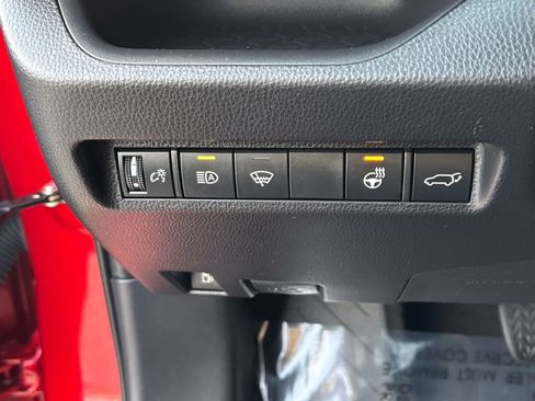 Certified 2021 Toyota RAV4 SE image 22