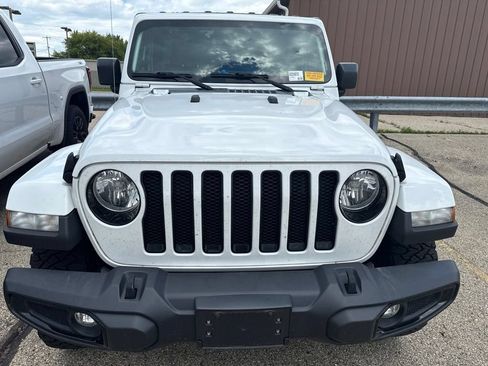 Used 2021 Jeep Wrangler Unlimited Sahara AWD/4WD image 2