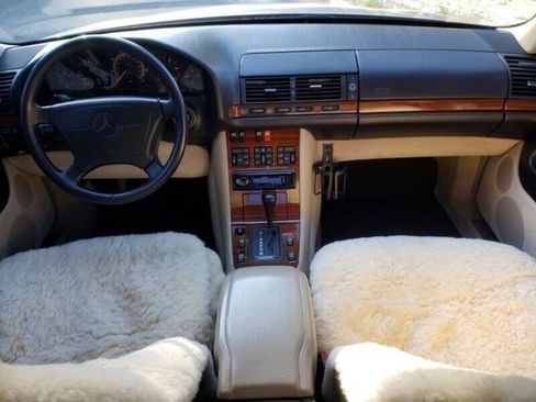 Used 1993 Mercedes-Benz 300 SD Sedan image 2