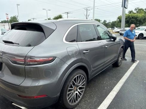 Used 2021 Porsche Cayenne AWD/4WD image 4