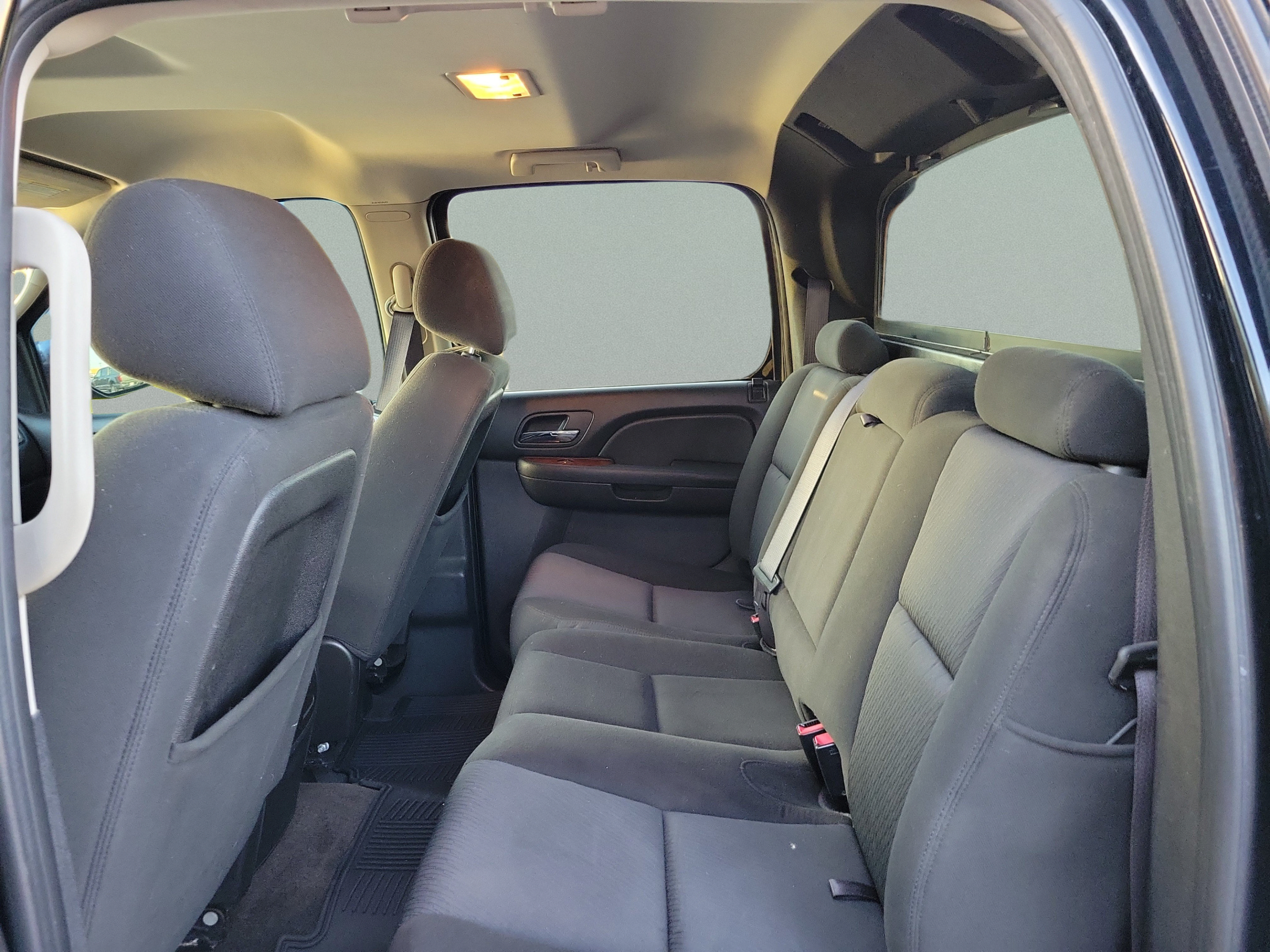 Used 2011 Chevrolet Avalanche LS w/ Regional Value Package AWD/4WD image 11