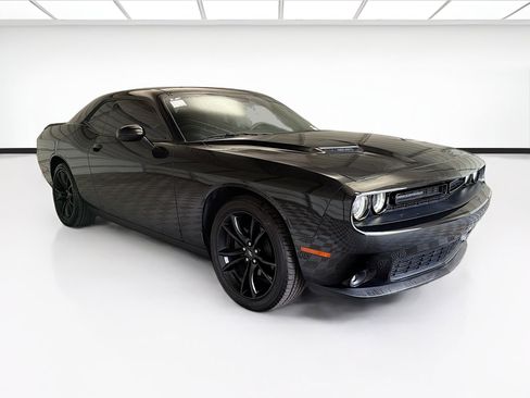 Used 2018 Dodge Challenger SXT w/ Blacktop Package RWD image 3
