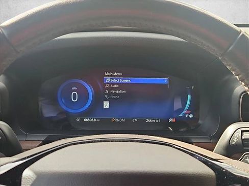 Used 2021 Ford Explorer King Ranch w/ Premium Technology Package RWD image 10