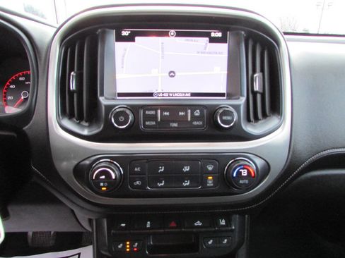 Used 2016 GMC Canyon SLT w/ Driver Alert Package image 6