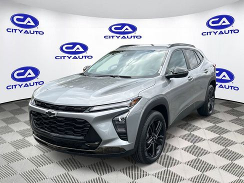 Used 2025 Chevrolet Trax ACTIV w/ Driver Confidence Package image 9