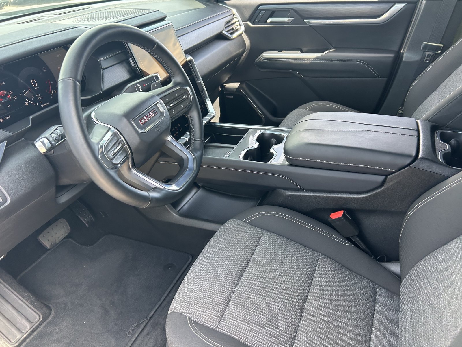 Certified 2026 GMC Acadia Elevation FWD image 25
