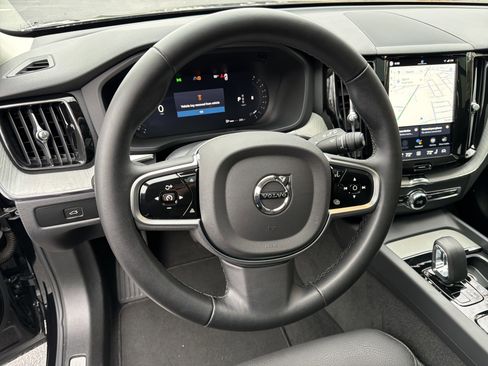 Certified 2025 Volvo XC60 B5 Plus image 18