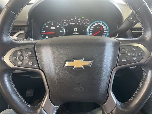 Used 2018 Chevrolet Suburban Premier image 17