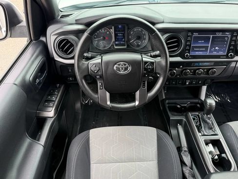 Used 2021 Toyota Tacoma TRD Off-Road w/ Technology Package AWD/4WD image 23