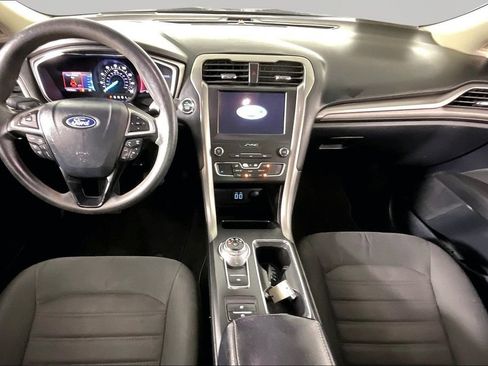 Used 2020 Ford Fusion SE FWD image 7