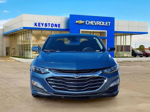 Used 2024 Chevrolet Malibu LT FWD image 2