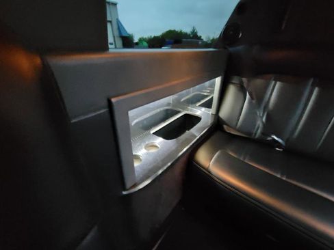 Used 2013 Lincoln MKT AWD image 54