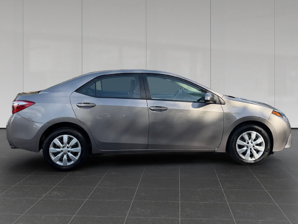Used 2014 Toyota Corolla LE FWD image 6