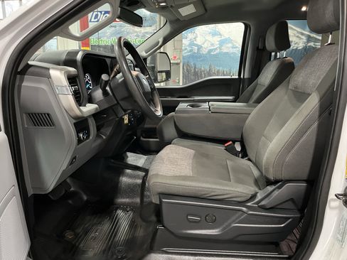 Used 2023 Ford F350 XLT image 12