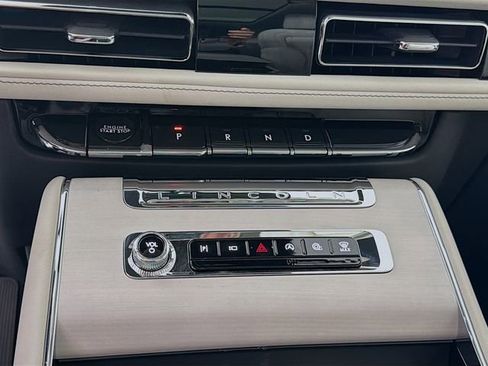 New 2026 Lincoln Aviator Reserve image 17