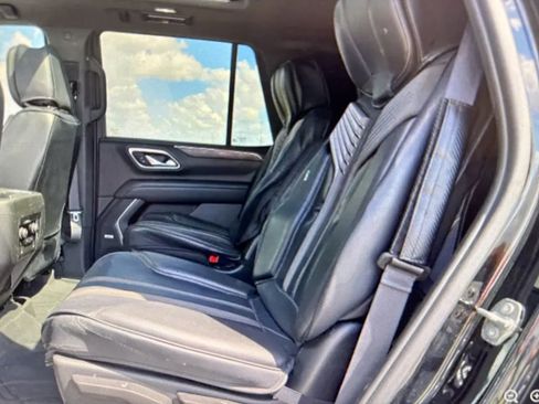Used 2023 Chevrolet Tahoe Z71 w/ Z71 Off-Road Package AWD/4WD image 13