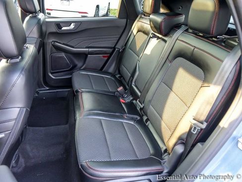 Used 2024 Ford Escape ST-Line w/ Tech Pack #1 AWD/4WD image 11