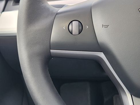 Used 2023 Tesla Model 3 Standard Range image 27