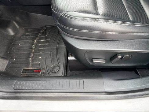 Used 2020 Ford Escape SEL FWD image 19