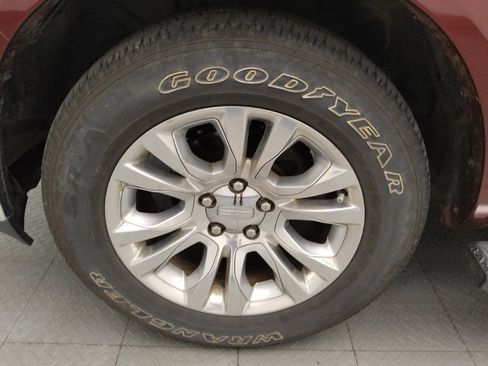 Used 2017 RAM 1500 Laramie Longhorn RWD image 31