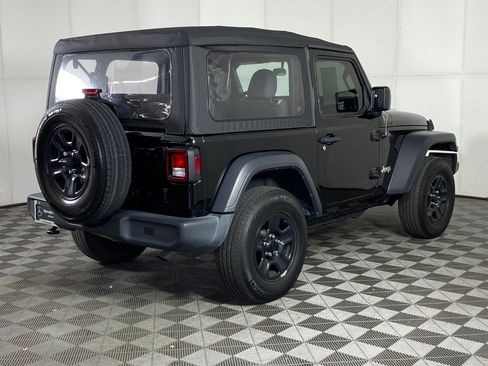 Used 2019 Jeep Wrangler Sport image 9