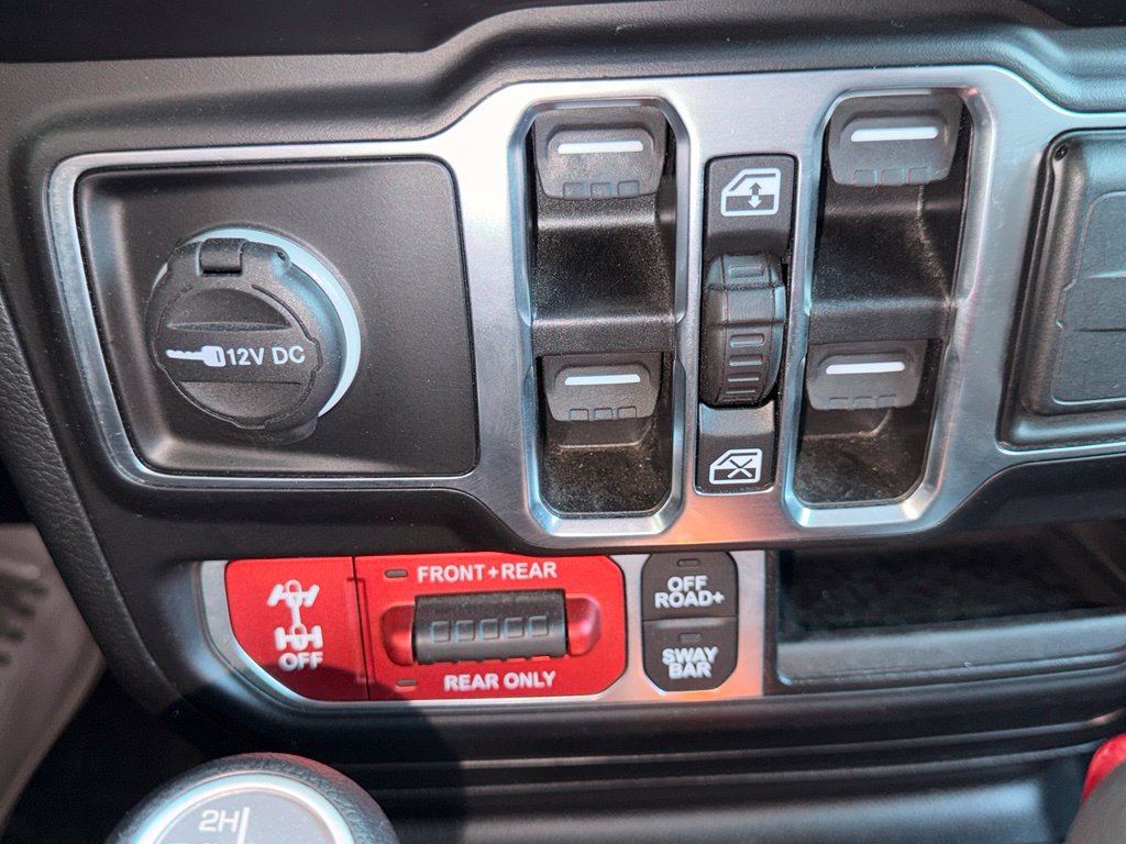 Used 2022 Jeep Gladiator Rubicon AWD/4WD image 17