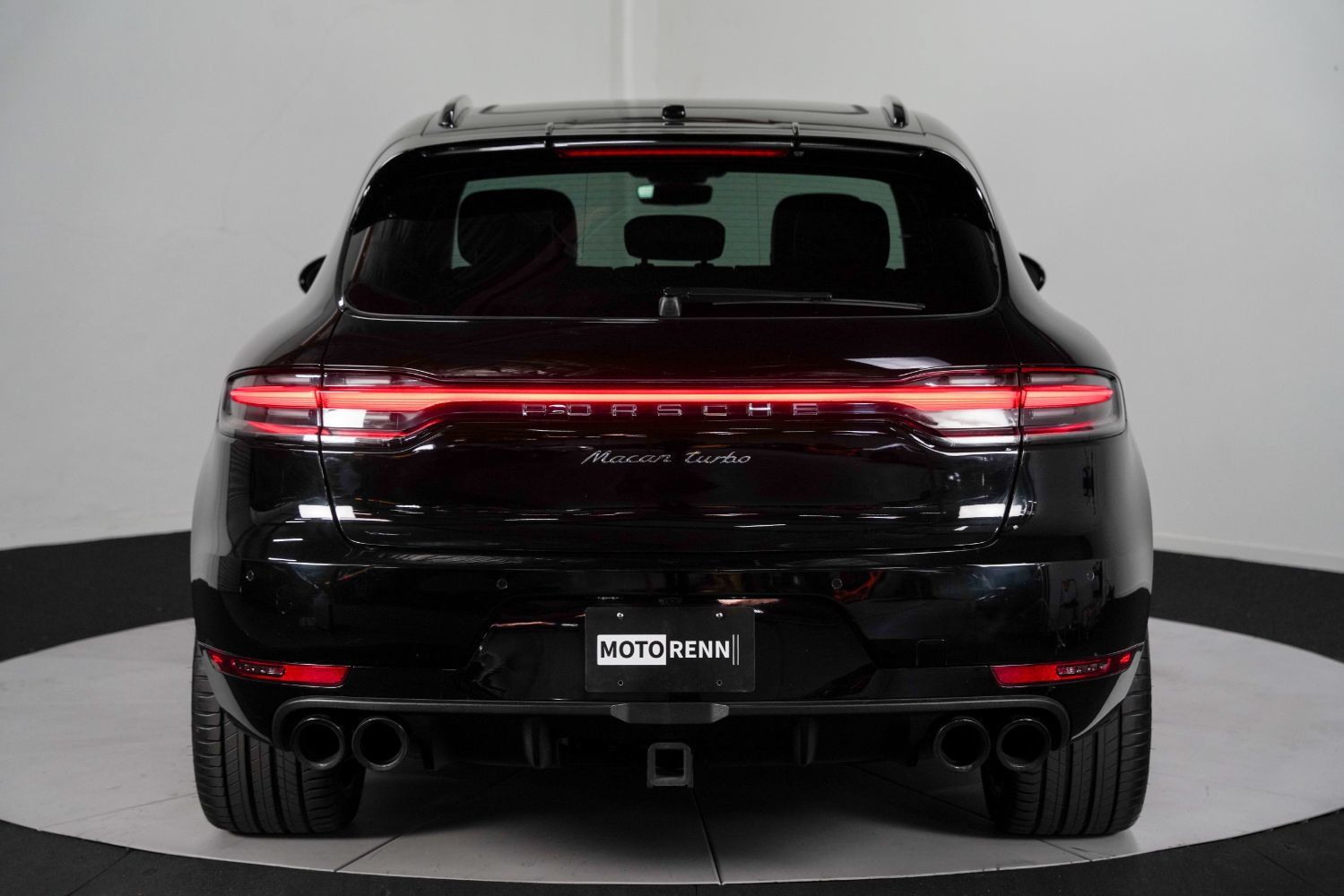 Used 2020 Porsche Macan Turbo AWD/4WD image 7