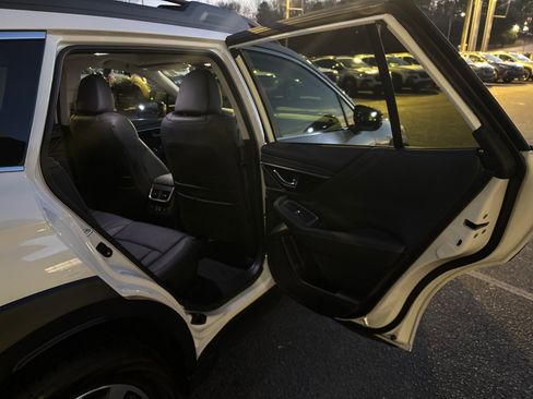 Certified 2025 Subaru Outback Limited w/ Popular Package #2 image 41