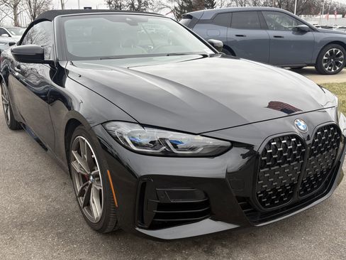 Used 2022 BMW 440i xDrive Convertible w/ Premium Package image 2