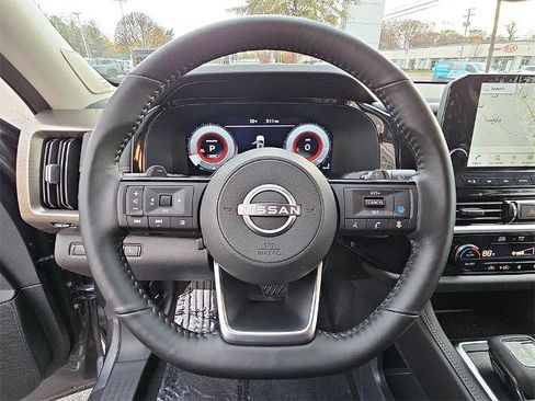 Certified 2025 Nissan Pathfinder Platinum w/ Cargo Package image 25