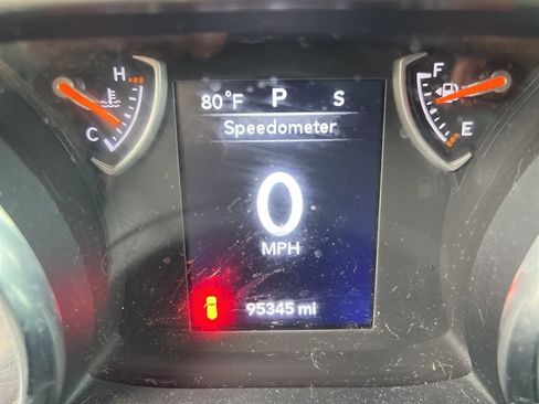 Used 2018 Jeep Wrangler Unlimited Sport AWD/4WD image 13