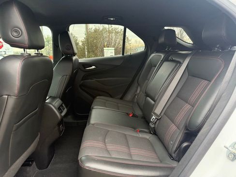 Used 2022 Chevrolet Equinox RS image 16