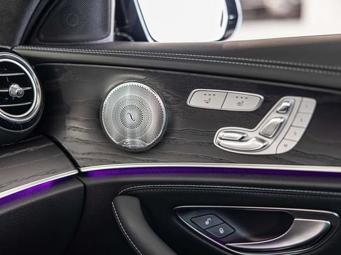 Used 2018 Mercedes-Benz E 63 AMG S image 31