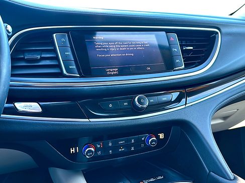 Used 2022 Buick Enclave Avenir w/ Avenir Technology Package image 32