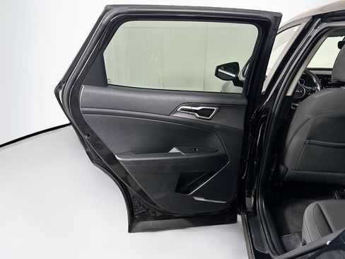 Used 2025 Kia Sportage LX FWD image 25