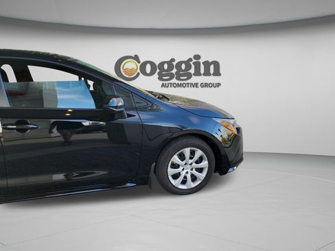 Certified 2025 Toyota Corolla LE image 7