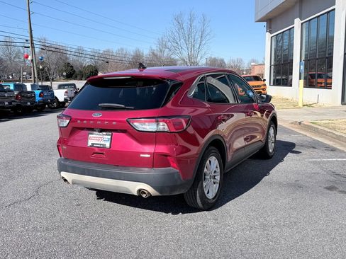 Used 2020 Ford Escape SE image 6