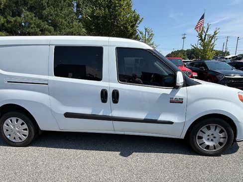 Used 2019 RAM ProMaster City Tradesman SLT FWD image 7