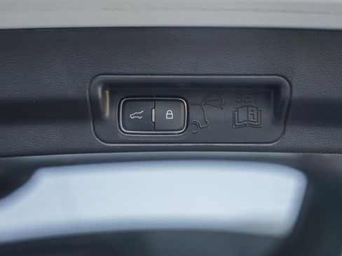 Used 2025 Ford Explorer ST-Line w/ ST-Line Street Pack image 11