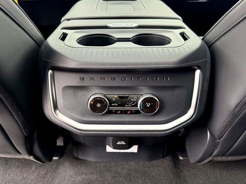 New 2026 Ford Expedition Max Platinum w/ Stealth Appearance Package AWD/4WD image 43