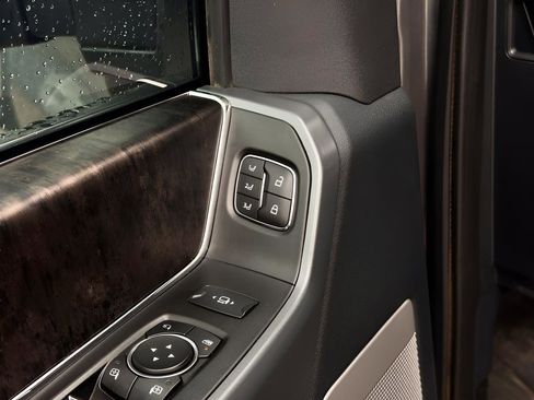 Used 2023 Ford F250 Lariat w/ Sport Appearance Package AWD/4WD image 22