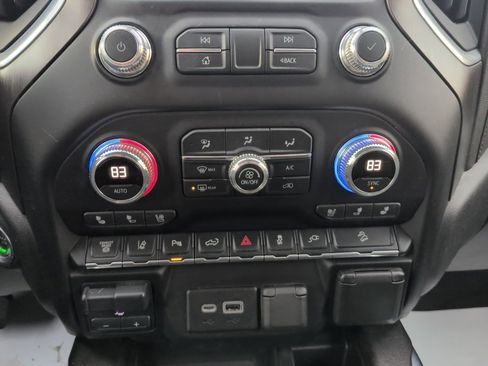 Used 2020 GMC Sierra 2500 AT4 w/ AT4 Premium Package image 32